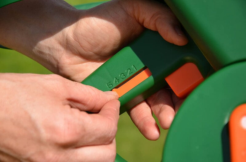 Substral HandyGreen Universal-Handstreuer Für Rasendünger, Rasensamen, Ganulierte Gartendünger, Feiner Split